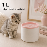 Format et capacité — Fontaine à eau en céramique blanche et rose pour chat – 1 L