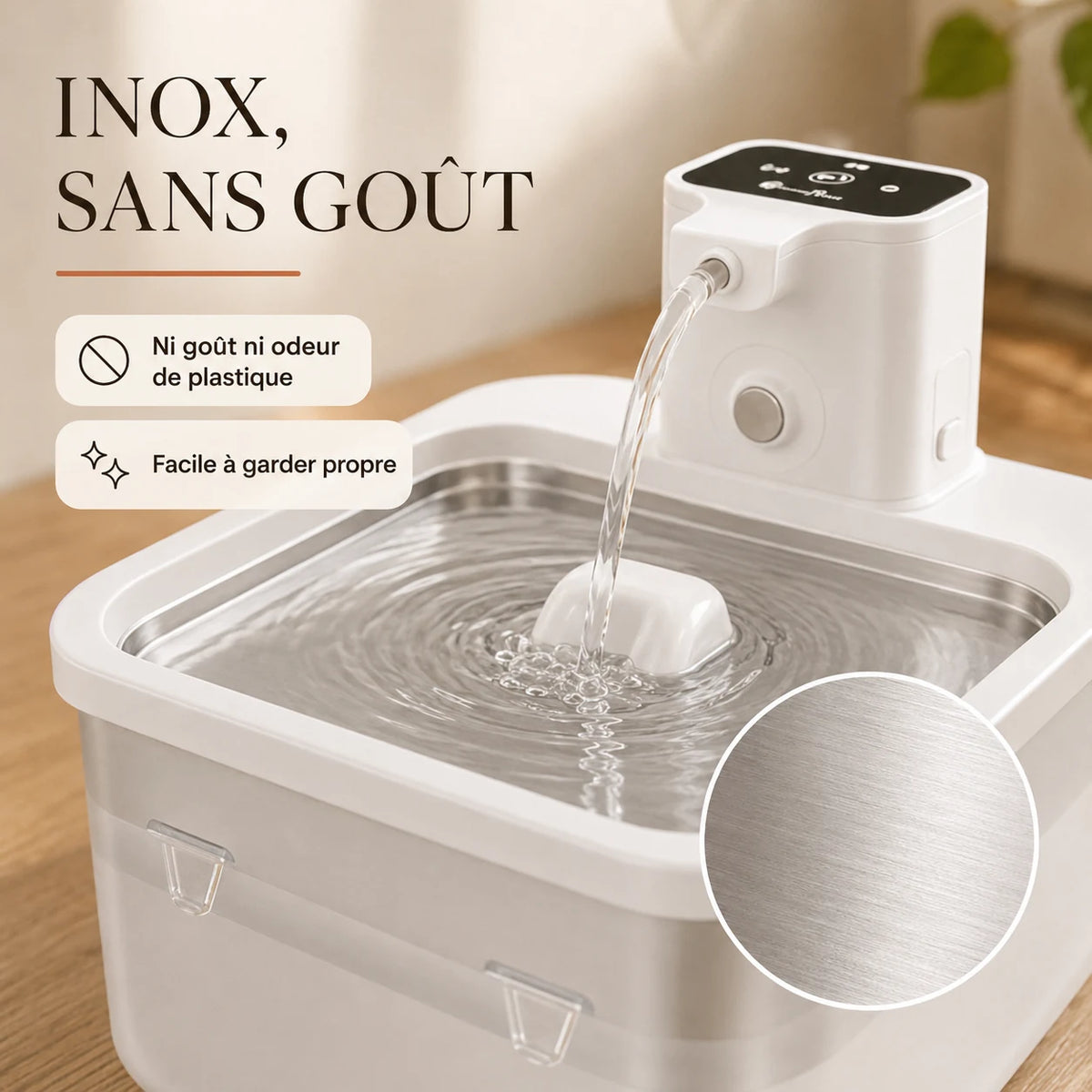 Plateau en inox brossé de la fontaine à eau blanche DownyPaws 2,5 L